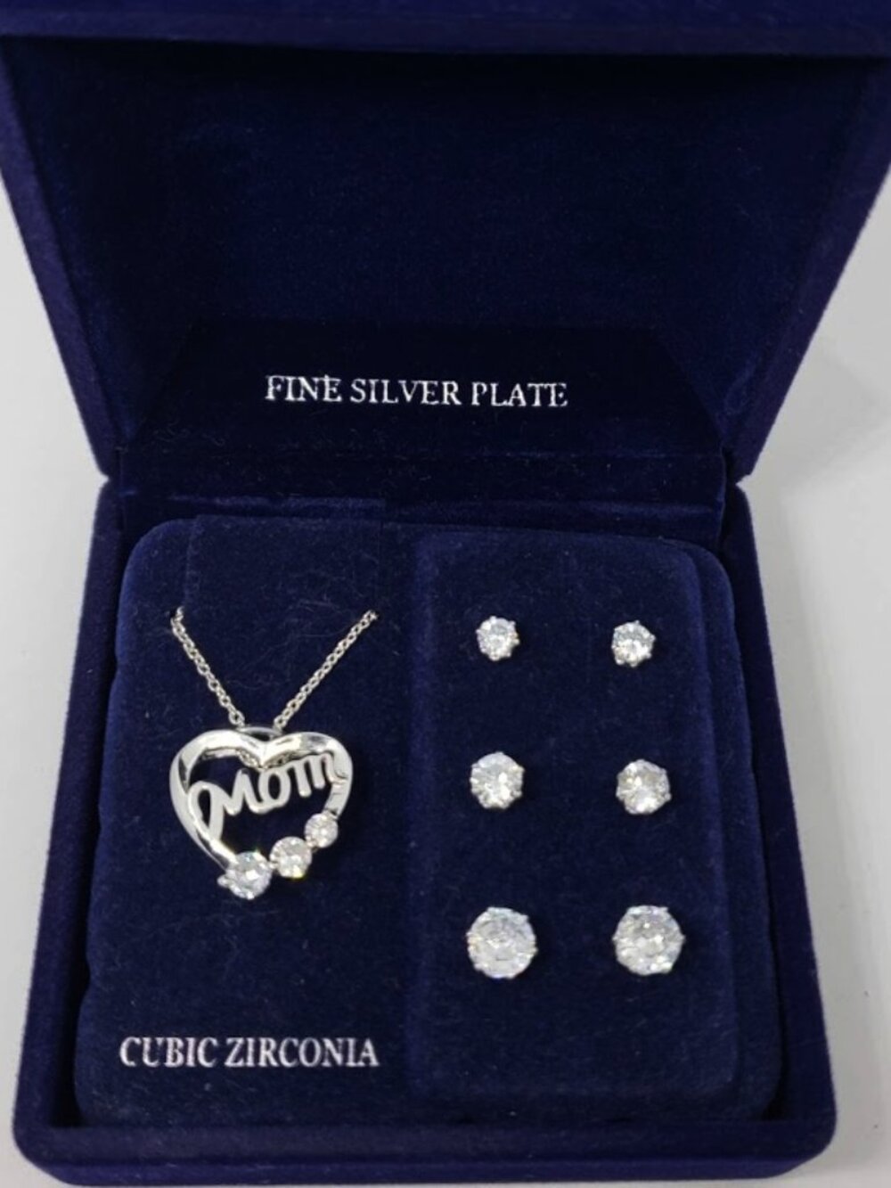 NWT fine silver plated mom necklace and 3 pairs of earrings set